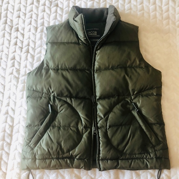 Hunter green Puffer Vest - Picture 2 of 8